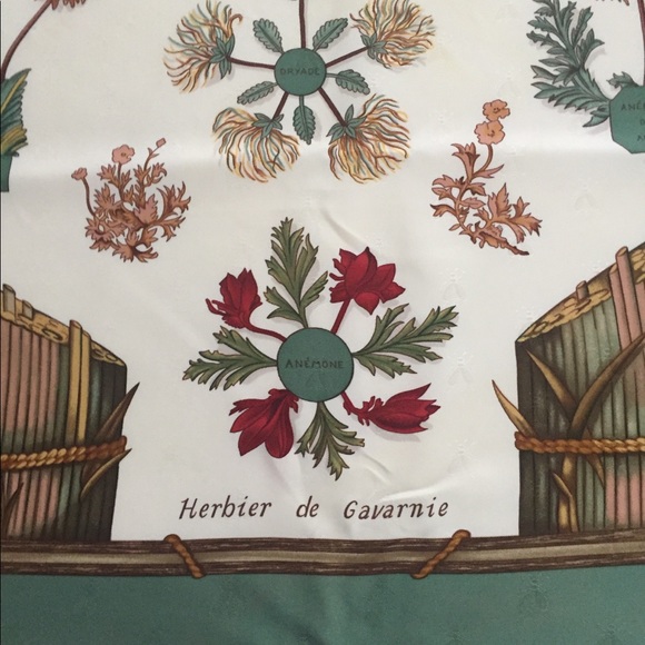 Hermes Herbier de Garvarnie Scarf - Picture 2 of 15